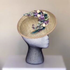 tocado con flores
